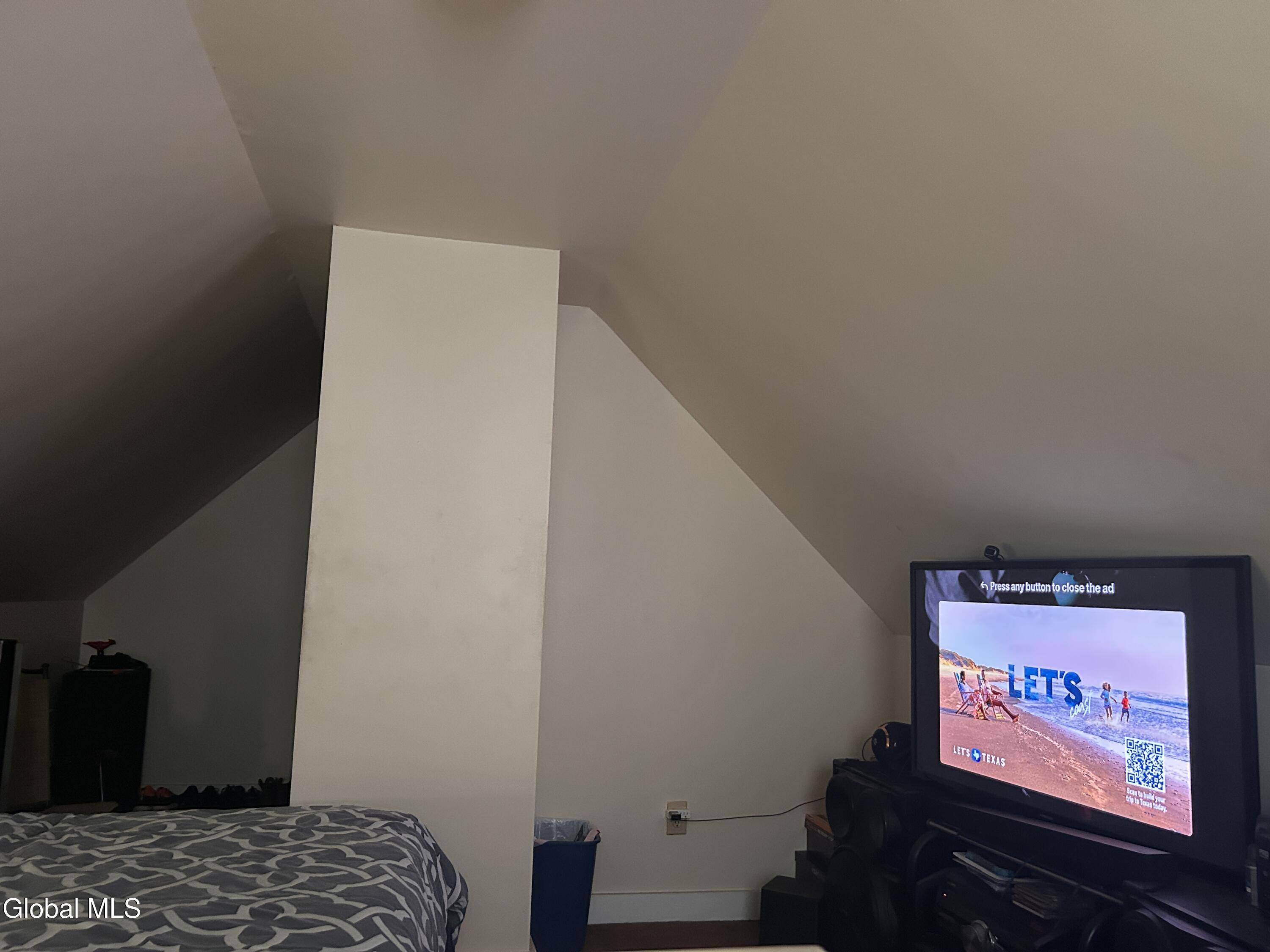 2328 Turner Avenue Schenectady, NY 12306 - Photo 7 of 25 IMG_2869