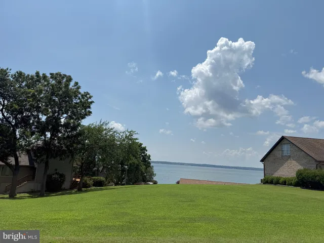a view of a golf course