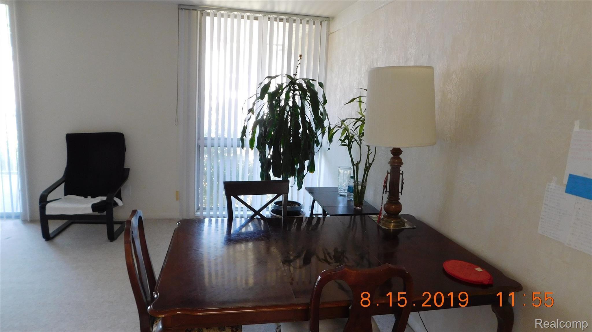 4041 West Maple Road Bloomfield Hills, MI 48301 - Photo 15 of 43 DSCN4606.JPG