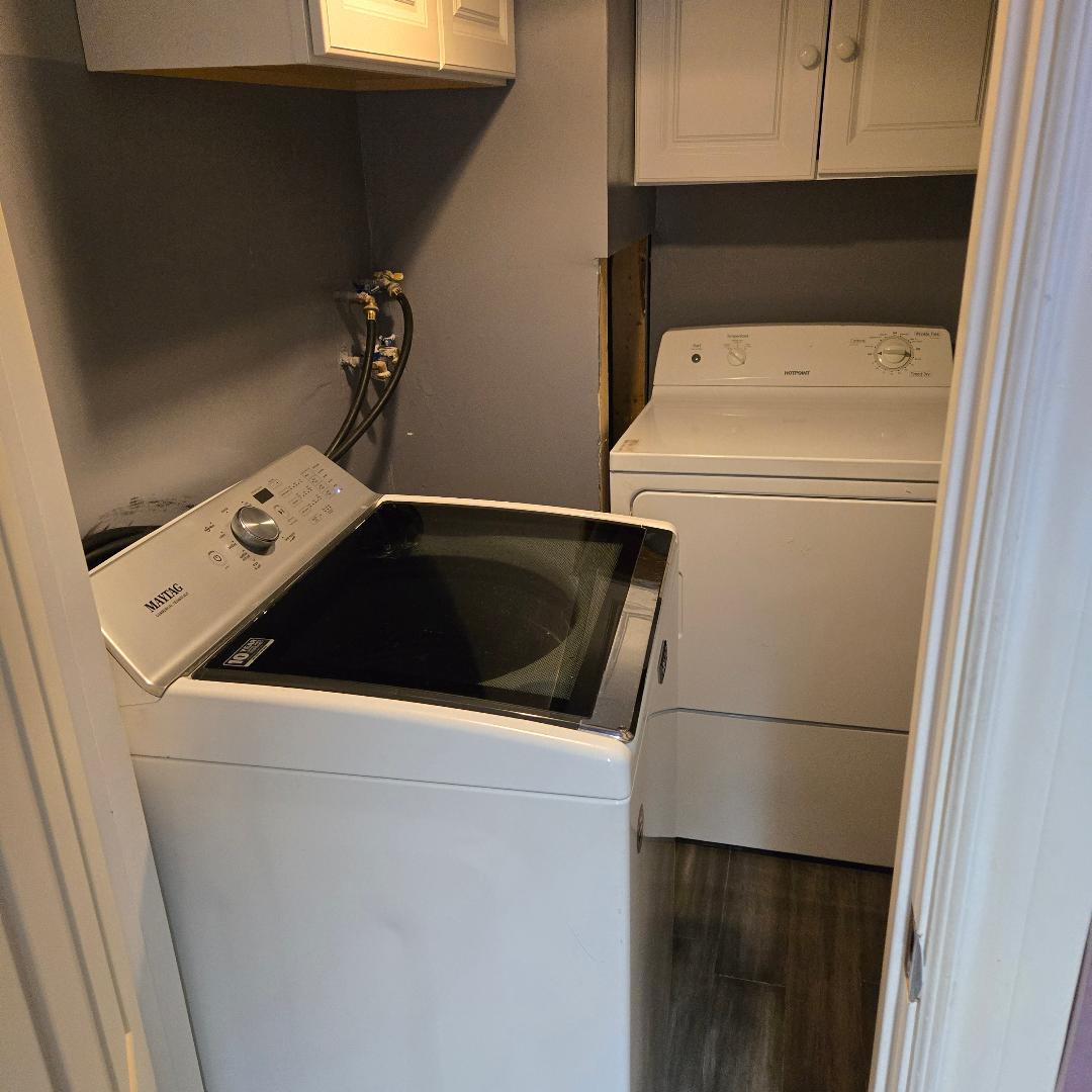 228 Elkhorn Court, Unit B Bolingbrook, IL 60440 - Photo 7 of 15 a utility room with dryer and washer