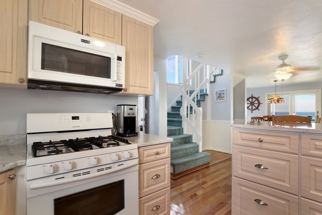 67 Seaside Road Scituate, MA 02066 - Photo 10 of 40 Gallery Image 10