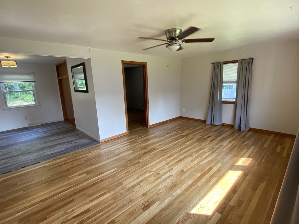 123 Mandalay Road Chicopee, MA 01020 - Photo 5 of 32 Gallery Image 5