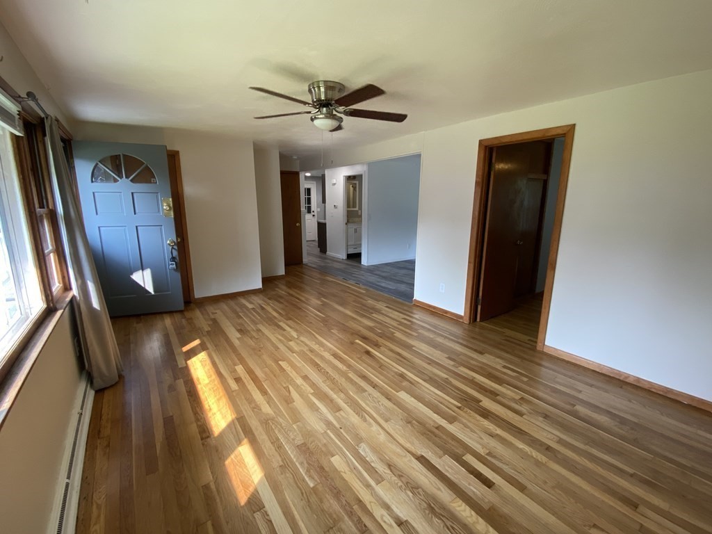 123 Mandalay Road Chicopee, MA 01020 - Photo 8 of 32 Gallery Image 8
