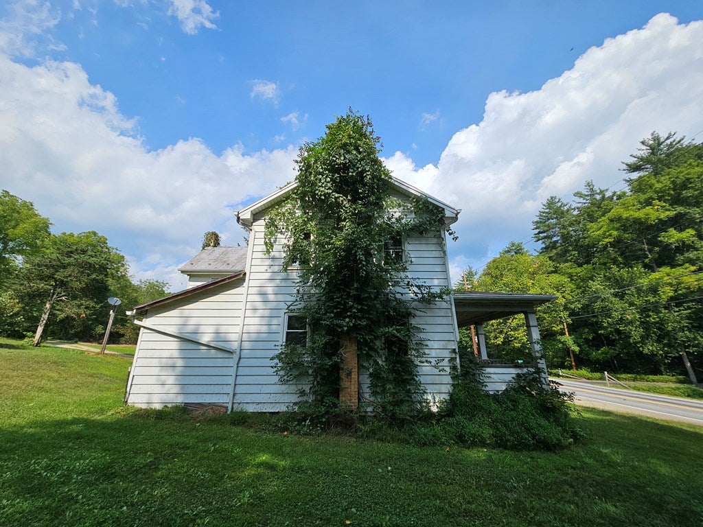 10324 Standing Stone Road Huntingdon, PA 16652 - Photo 7 of 71 Gallery Image 7