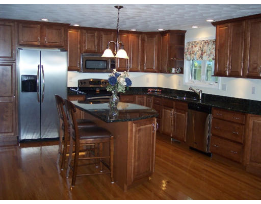 1 Donald Road Burlington, MA 01803 - Photo 3 of 13 Gallery Image 3