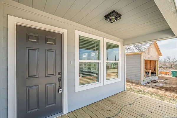 $214,990 | 508 Hickory Street, Jourdanton, TX 78026