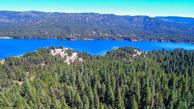 $342,335 | 1-2 Horesthief Road, Cascade, ID 83611