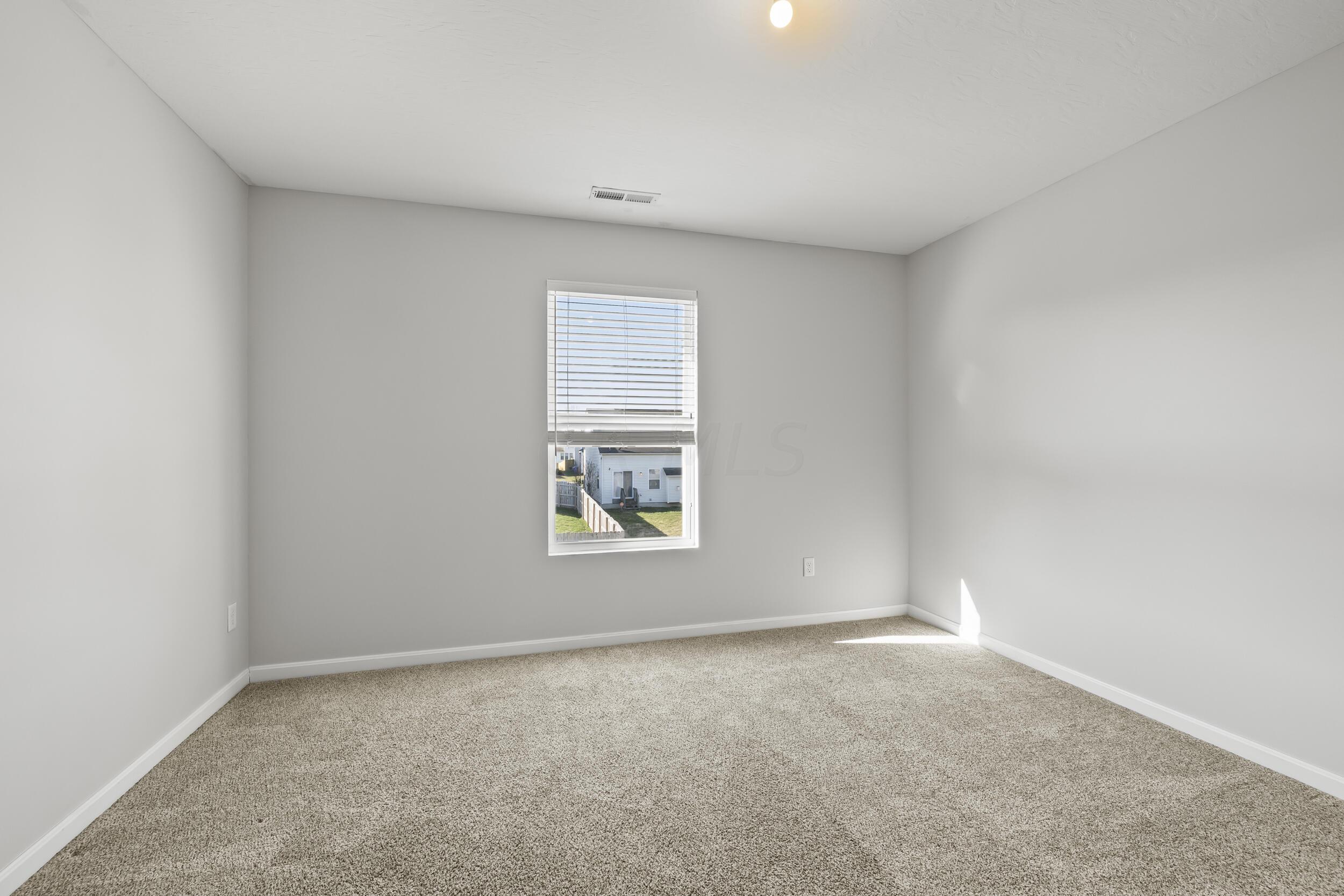 4853 Amber Crossing Road Columbus, OH 43232 - Photo 18 of 39 bedroom 1-01