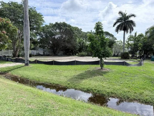 $379,900 | 2195 Palm Street, Naples, FL 34112