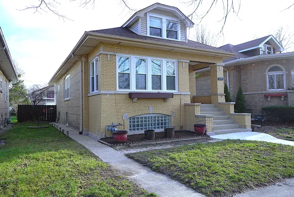$679,900 | 5249 Hoffman Street, Skokie, IL 60077