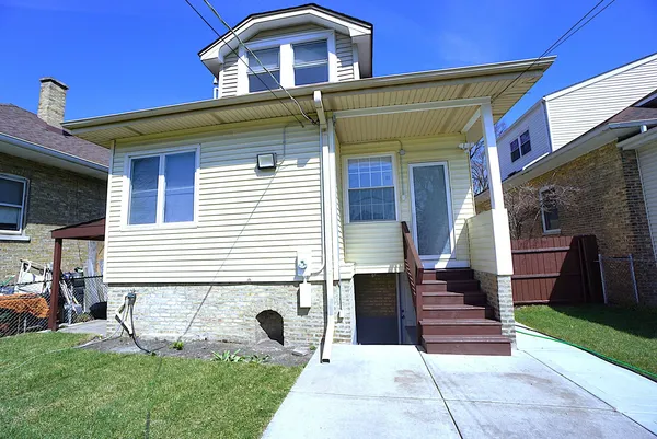 $679,900 | 5249 Hoffman Street, Skokie, IL 60077