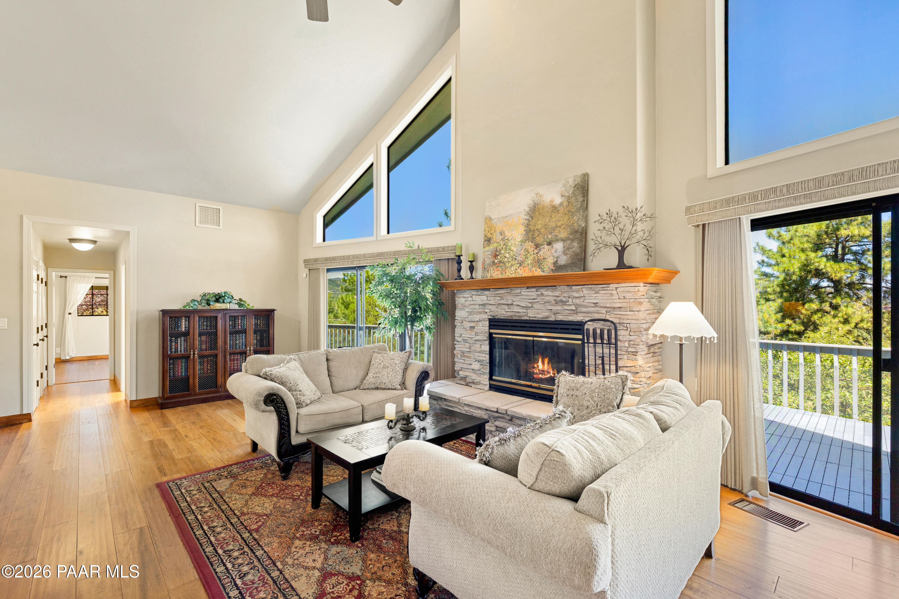 1289 Manzanita Hill Road Prescott, AZ 86303 - Photo 15 of 64 Living Room