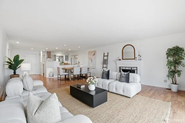 $999,000 | 121 Kings Road, Brisbane, CA 94005