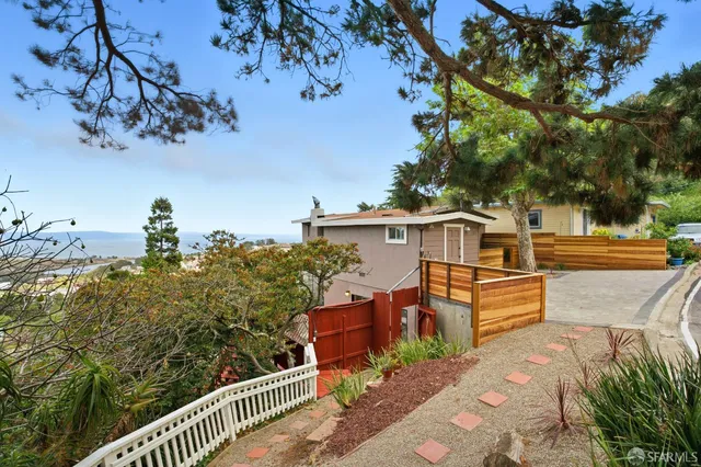 $999,000 | 121 Kings Road, Brisbane, CA 94005