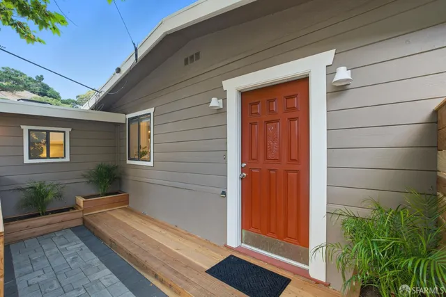 $999,000 | 121 Kings Road, Brisbane, CA 94005