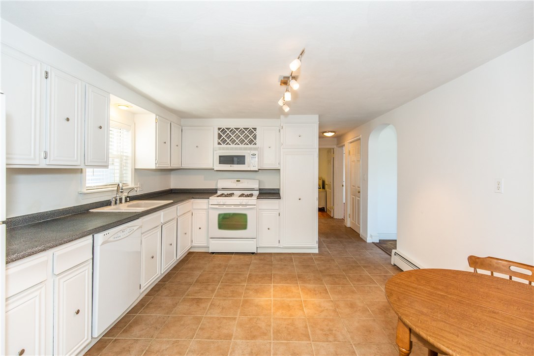 1933 Mendon Road Cumberland, RI 02864 - Photo 5 of 36
