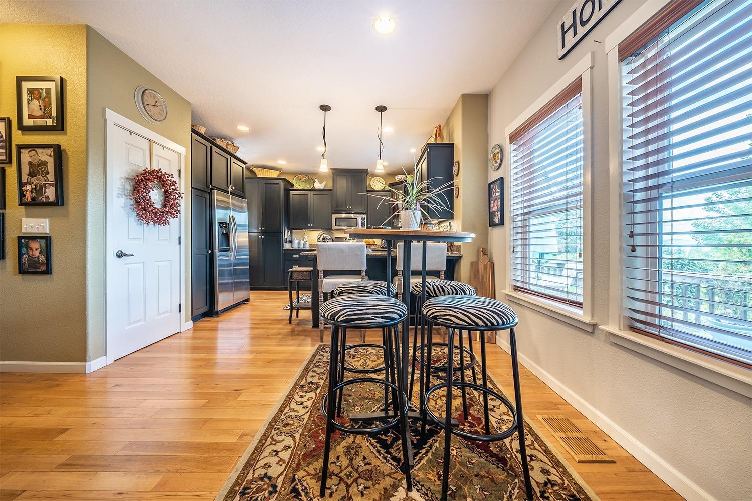 1361 Ridge Way Medford, OR 97504 - Photo 14 of 35 Gallery Image 14