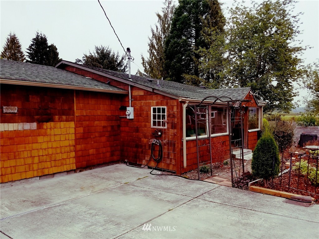 630 Hall Road Silverlake, WA 98645 - Photo 3 of 25 Gallery Image 3