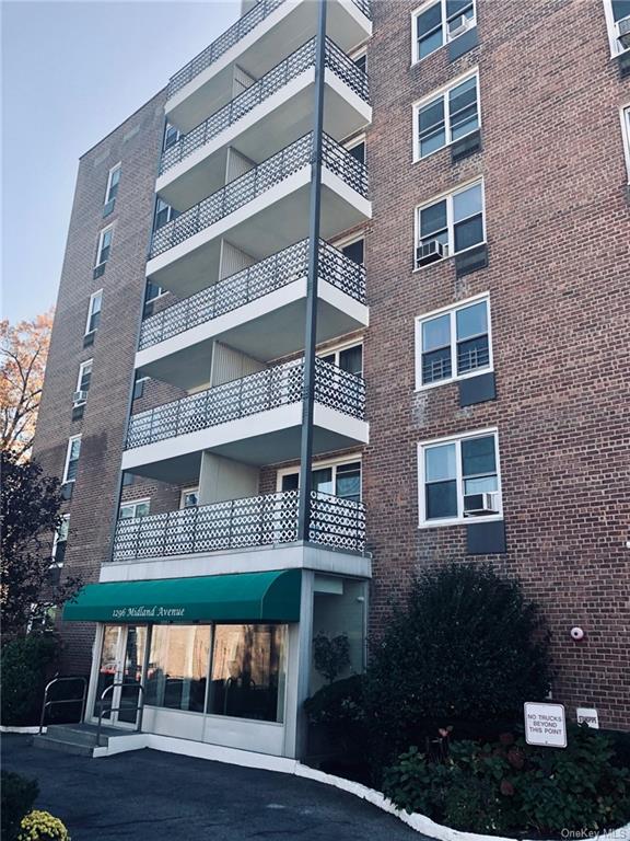 1296 Midland Avenue, Unit E5, Yonkers, NY 10704 Compass