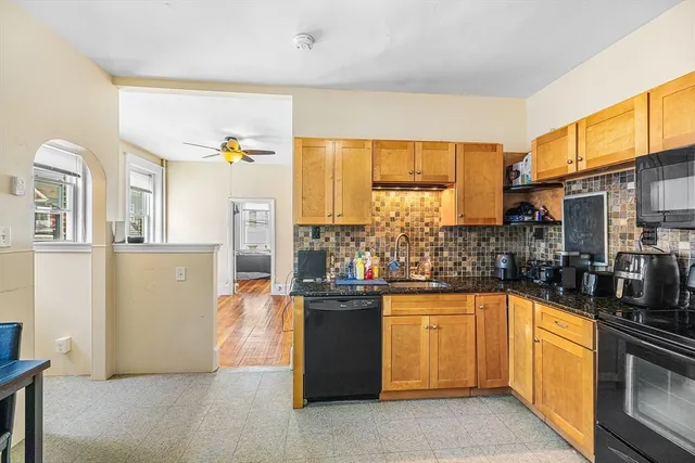 $374,900 | 16 Leavitt Street, Unit 2, Salem, MA 01970