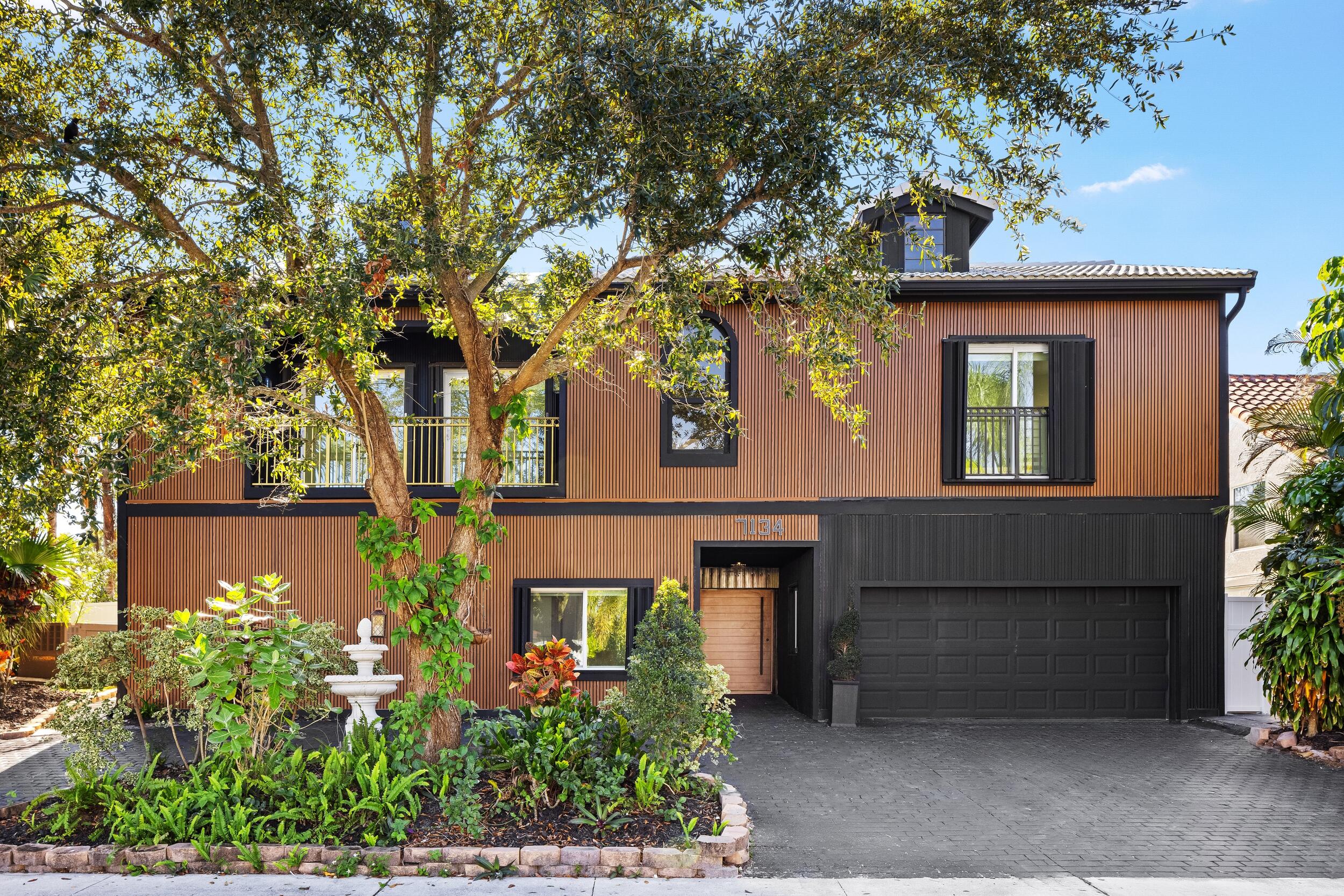 7134 San Sebastian Drive Boca Raton, FL 33433 - Photo 4 of 46 Front 4