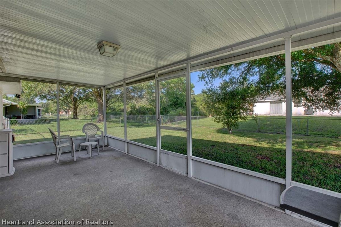 4249 Lakewood Road Sebring, FL 33875 - Photo 7 of 32