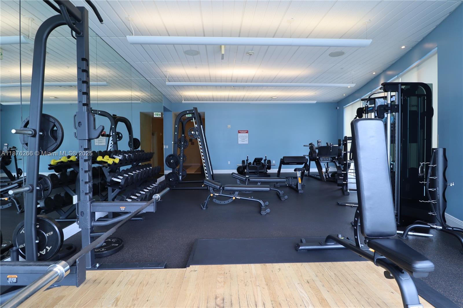 185 Southwest 7th Street, Unit 2900 Miami, FL 33130 - Photo 17 of 25 a view of a room with gym equipment