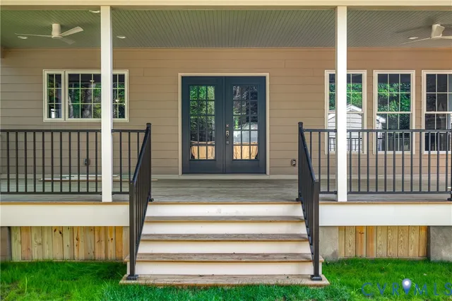 a view of front of house with a yard