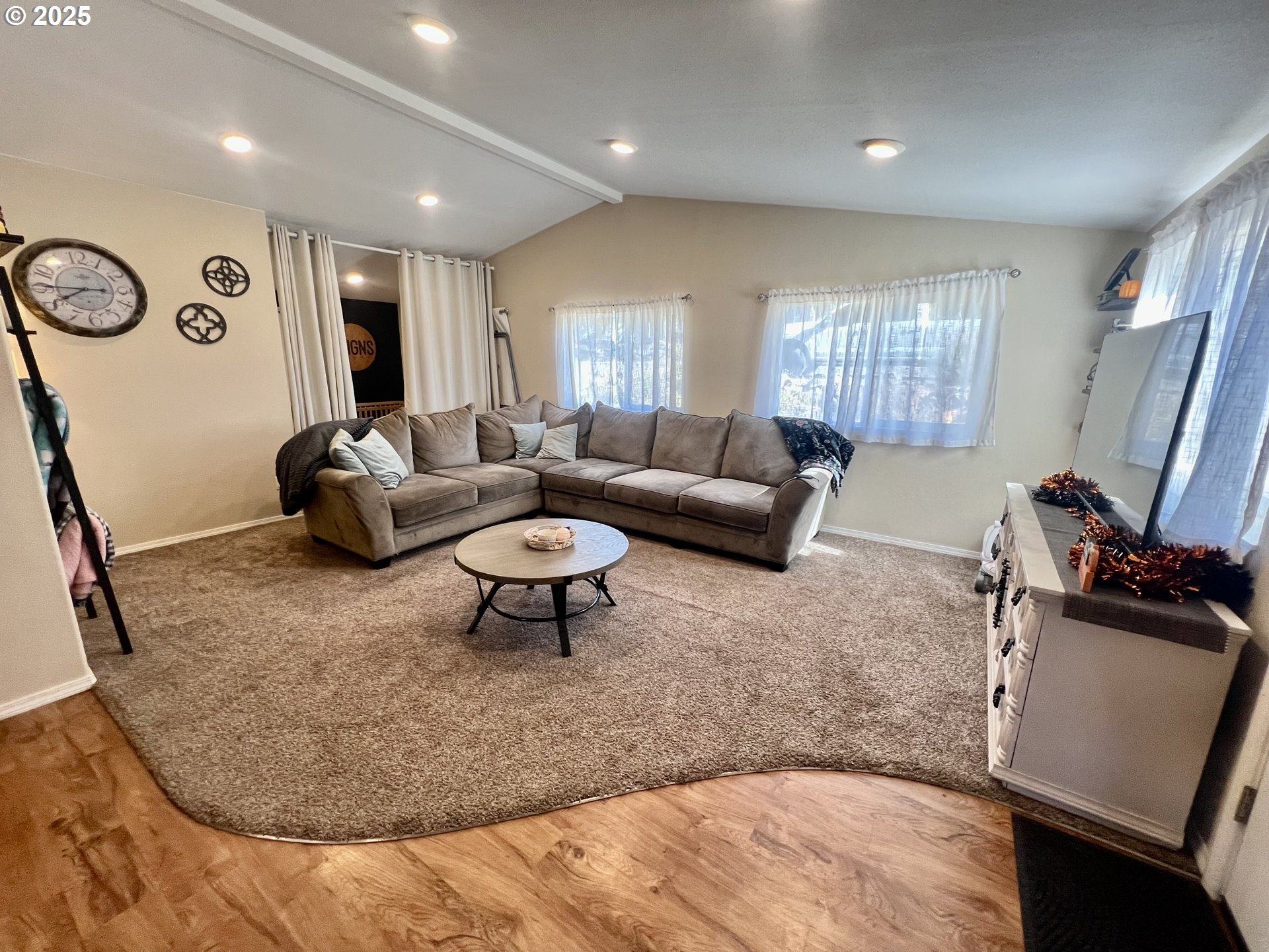 548 Pioneer Court Union, OR 97883 - Photo 3 of 18 a living room with furniture rug and window