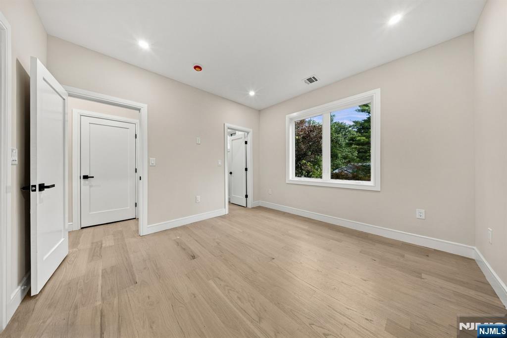 914 Hammond Road Ridgewood, NJ 07450 - Photo 37 of 50 Gallery Image 37