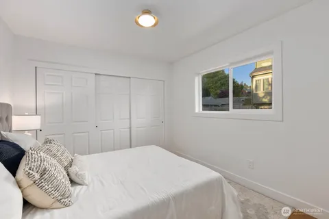 $1,092,499 | 512 Northwest 44th Street, Seattle, WA 98107