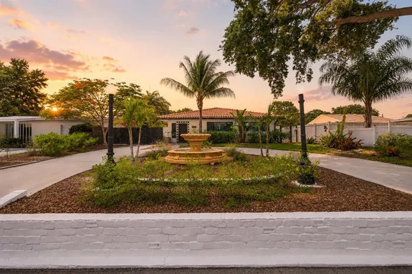 $960,000 | 6213 12th Avenue South, Gulfport, FL 33707