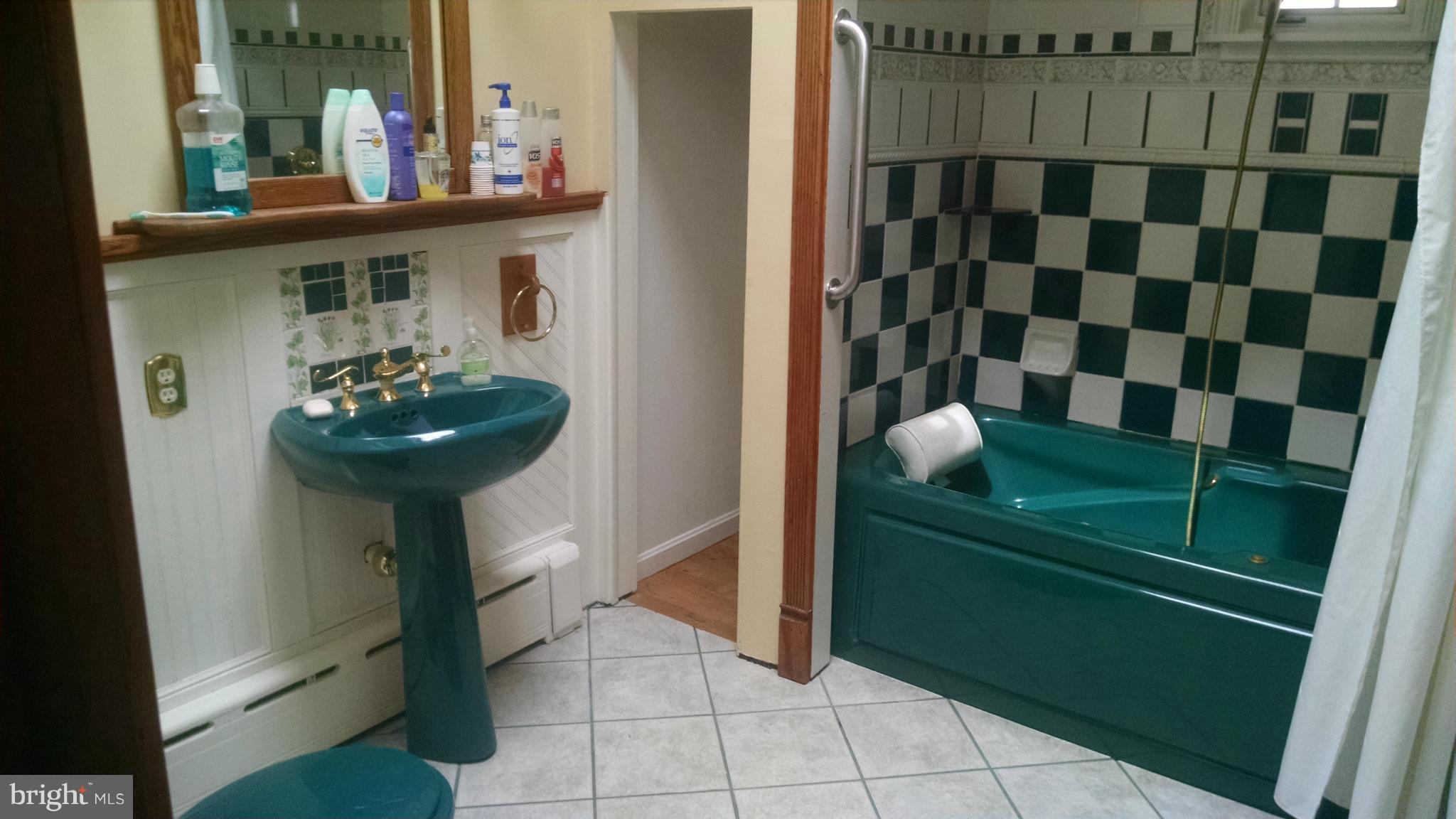 121 River Road Elkton, MD 21921 - Photo 14 of 18 Bath