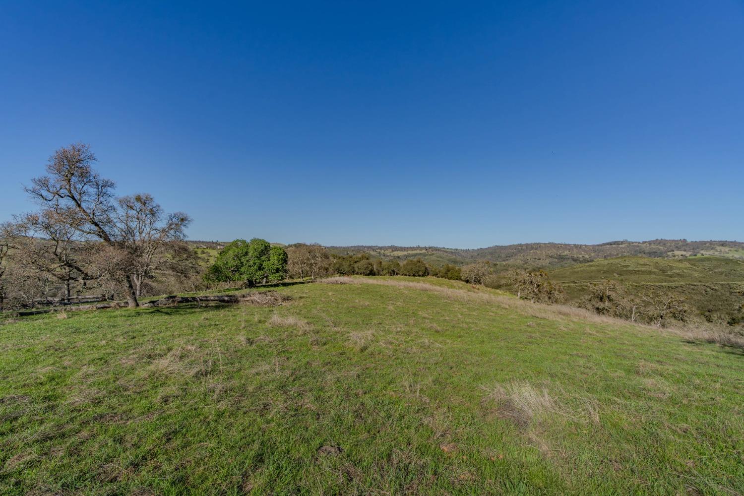7220 Stony Creek Road Jackson, CA 95642 - Photo 3 of 60 a view of an ocean and beach