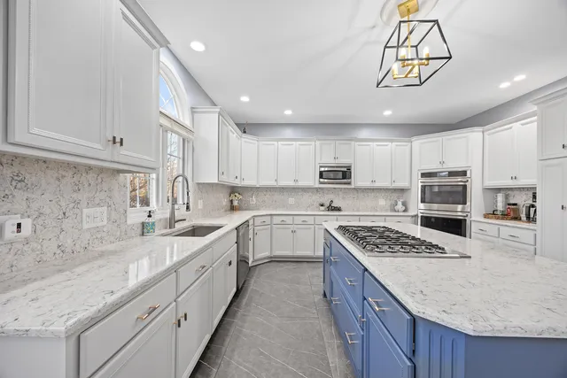 $1,350,000 | 3915 Royal Portrush Drive, Naperville, IL 60564