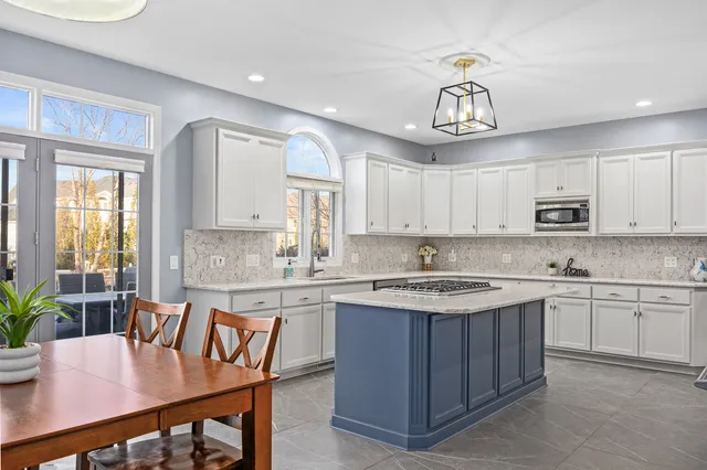 $1,350,000 | 3915 Royal Portrush Drive, Naperville, IL 60564