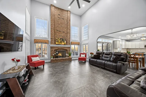 $1,224,000 | 3915 Royal Portrush Drive, Naperville, IL 60564