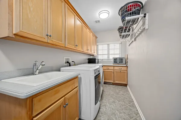 $1,224,000 | 3915 Royal Portrush Drive, Naperville, IL 60564