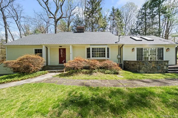$925,000 | 12 Harris Road, Katonah, NY 10536