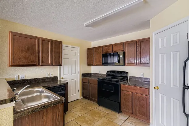 $425,000 | 1010-1014 Trail Driver Cove, Georgetown, TX 78626