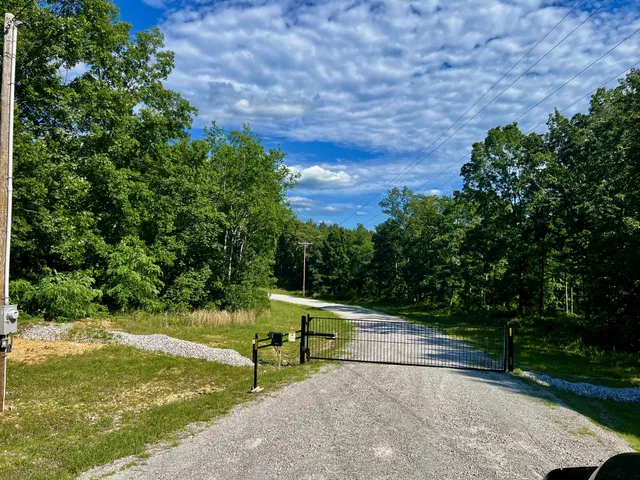 $149,999 | 2340 Bear Hollow Drive, Waverly, TN 37185