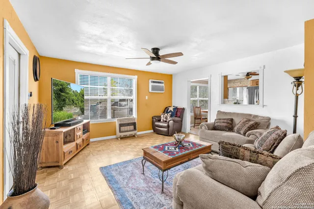 $360,000 | 12303 Pearsall Road, Atascosa, TX 78002