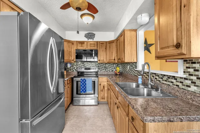 $360,000 | 12303 Pearsall Road, Atascosa, TX 78002