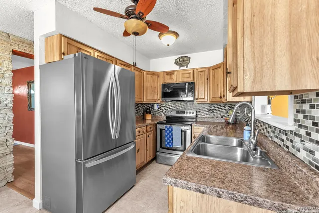 $360,000 | 12303 Pearsall Road, Atascosa, TX 78002