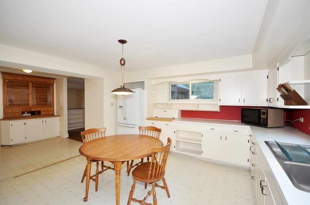 9 Taylor Road Maynard, MA 01754 - Photo 8 of 16 Gallery Image 8