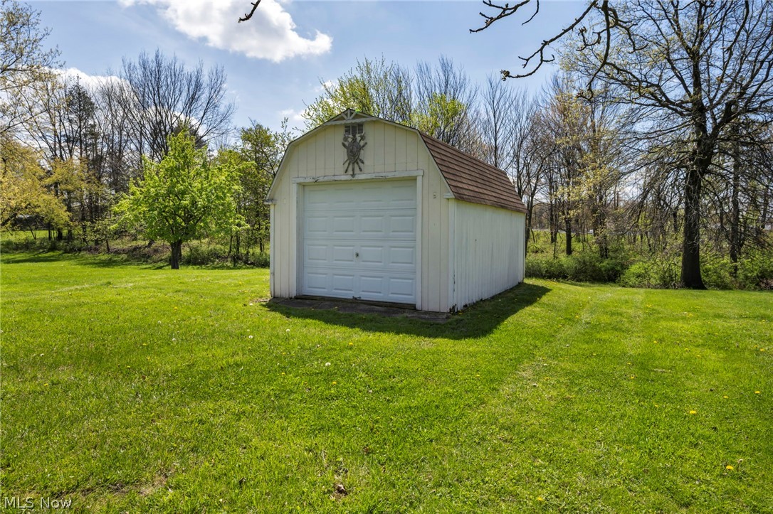 375 Hillside Road Seven Hills, OH 44131 - Photo 37 of 47