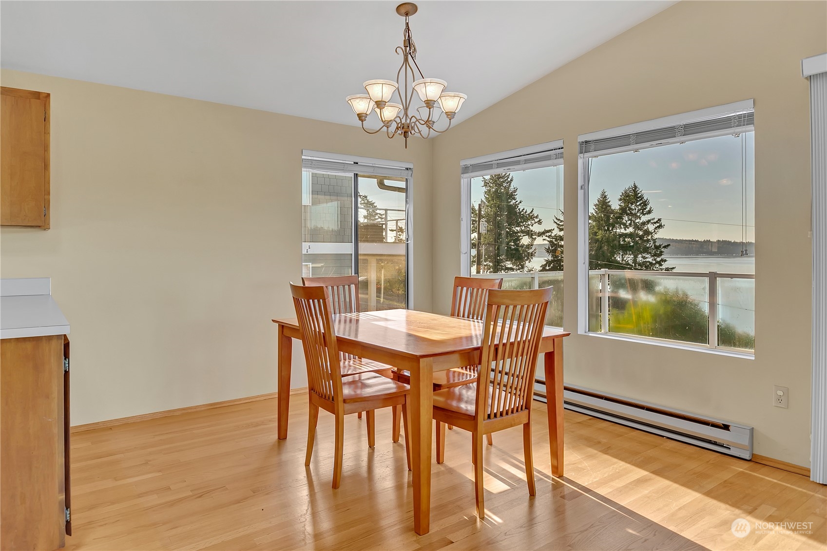 2219 Wagner Road Camano Island, WA 98282 - Photo 9 of 28 Gallery Image 9