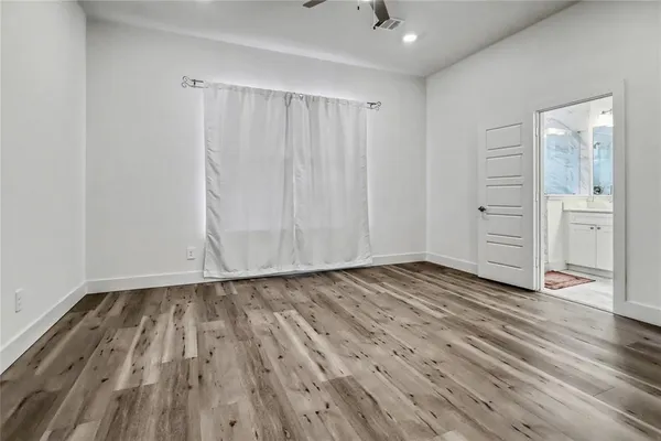 $2,400 | 2116 Shea Road, Unit 103, Dallas, TX 75235