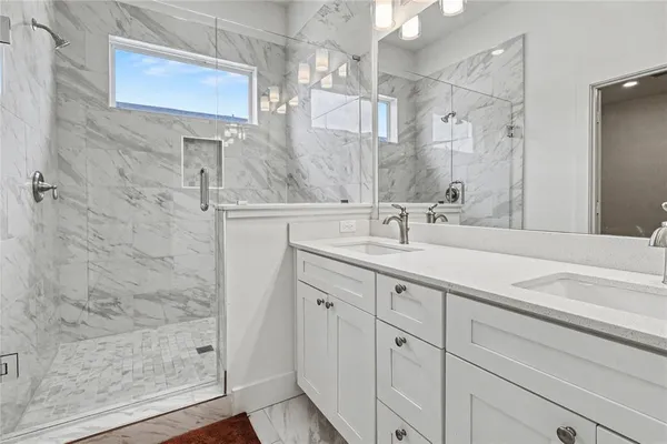 $2,400 | 2116 Shea Road, Unit 103, Dallas, TX 75235