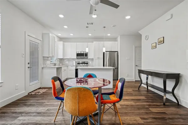 $2,400 | 2116 Shea Road, Unit 103, Dallas, TX 75235